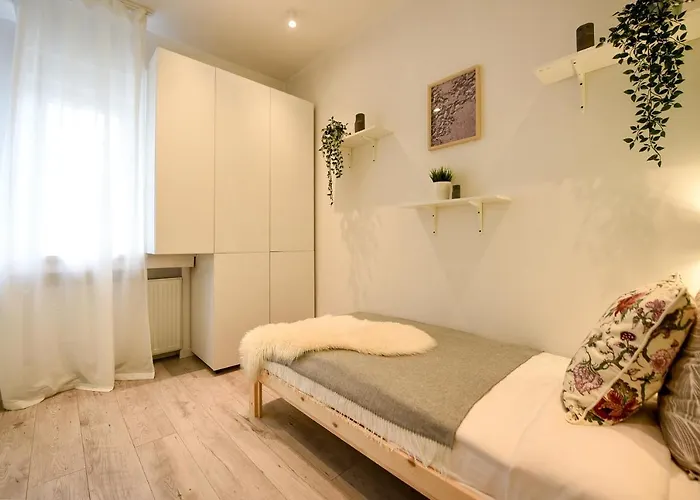 Apartament Spacious 1br In The Center - Amazing For Extended Bukareszt