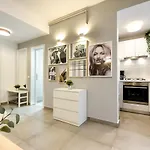 Spacious 1br In The Center - Amazing For Extended Appartement