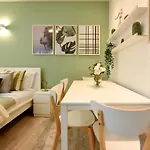 Spacious 1br In The Center - Amazing For Extended Boekarest