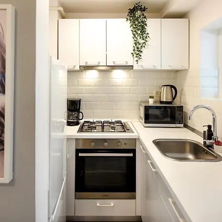 Spacious 1br In The Center - Amazing For Extended