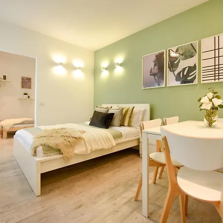 Spacious 1br In The Center - Amazing For Extended Bucarest