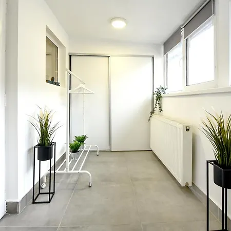 Spacious 1br In The Center - Amazing For Extended * 布加勒斯特